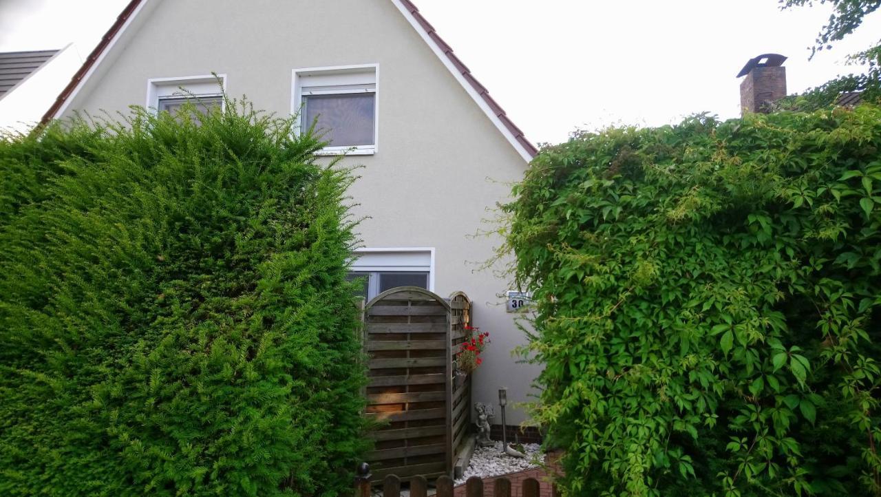 Privates Einzelzimmer Bei Der Weser-Ems-Halle Oldemburgo Exterior foto